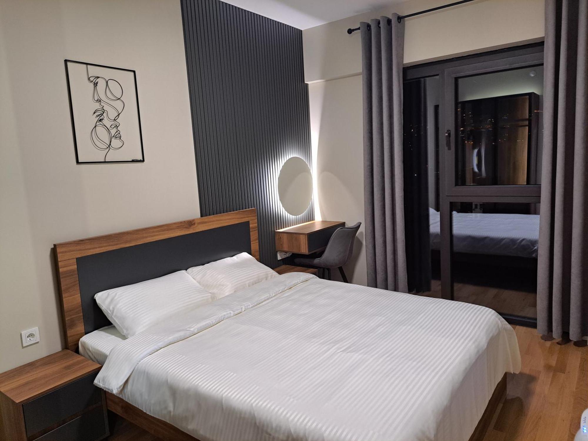 Anika Luxury Apartment At Diamond Center Скопие Екстериор снимка